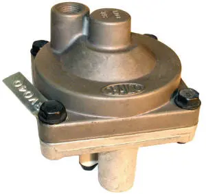 Two Port Service Relay Valve With Mounting Bracket, 4.0 Psi | Sealco 110412 1