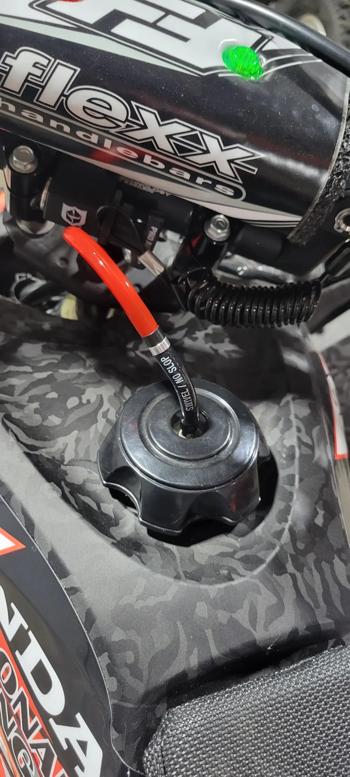 Freeflo Swivel No-Slop Vent Hose For Gas Caps 3