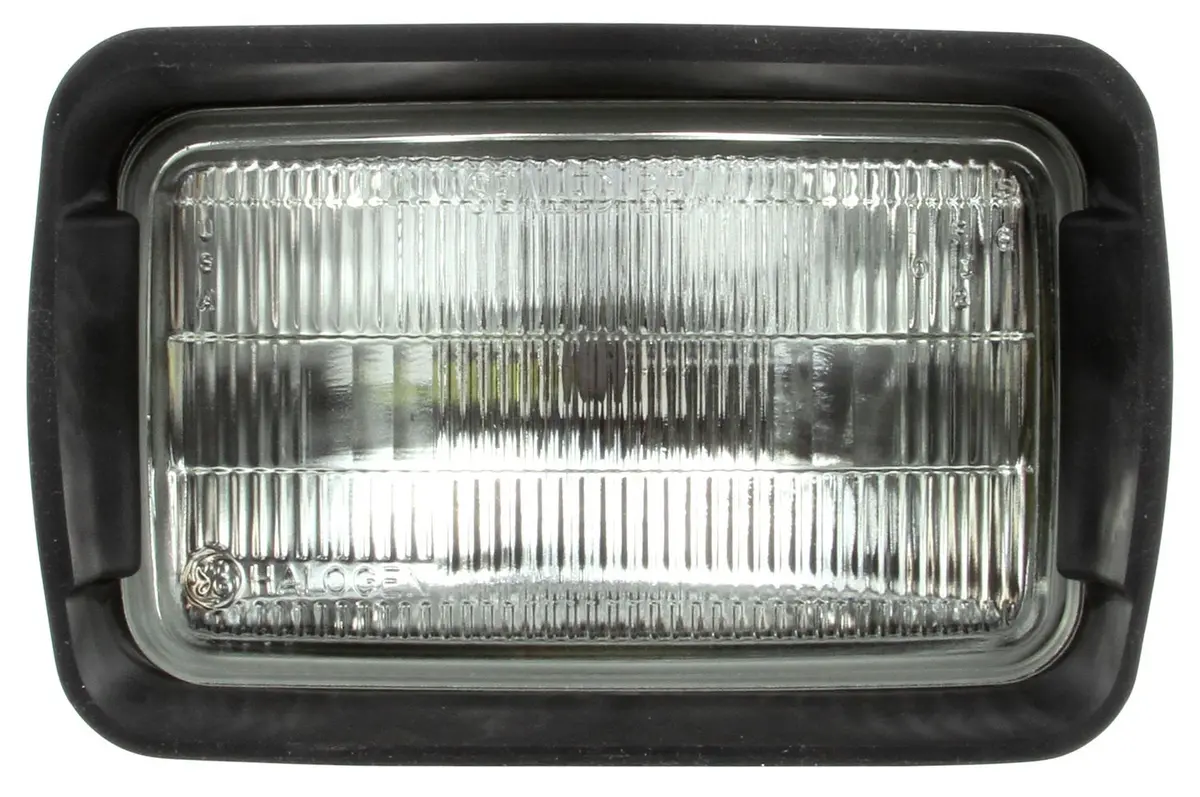4"X6" Rectangular Clear Fog Light, Hardwired & 1 Stud Mount | Truck-Lite 80389 1