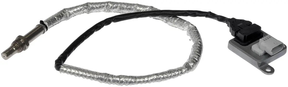 Nitrogen Oxide Sensor Inlet Of Diesel Particulate Filter For Blue Bird 2013-10, Freightliner 2013-10, Gillig 2013-10, Rev 2013-11, Sterling 2010 | 904-6003 Dorman - Hd Solutions 1