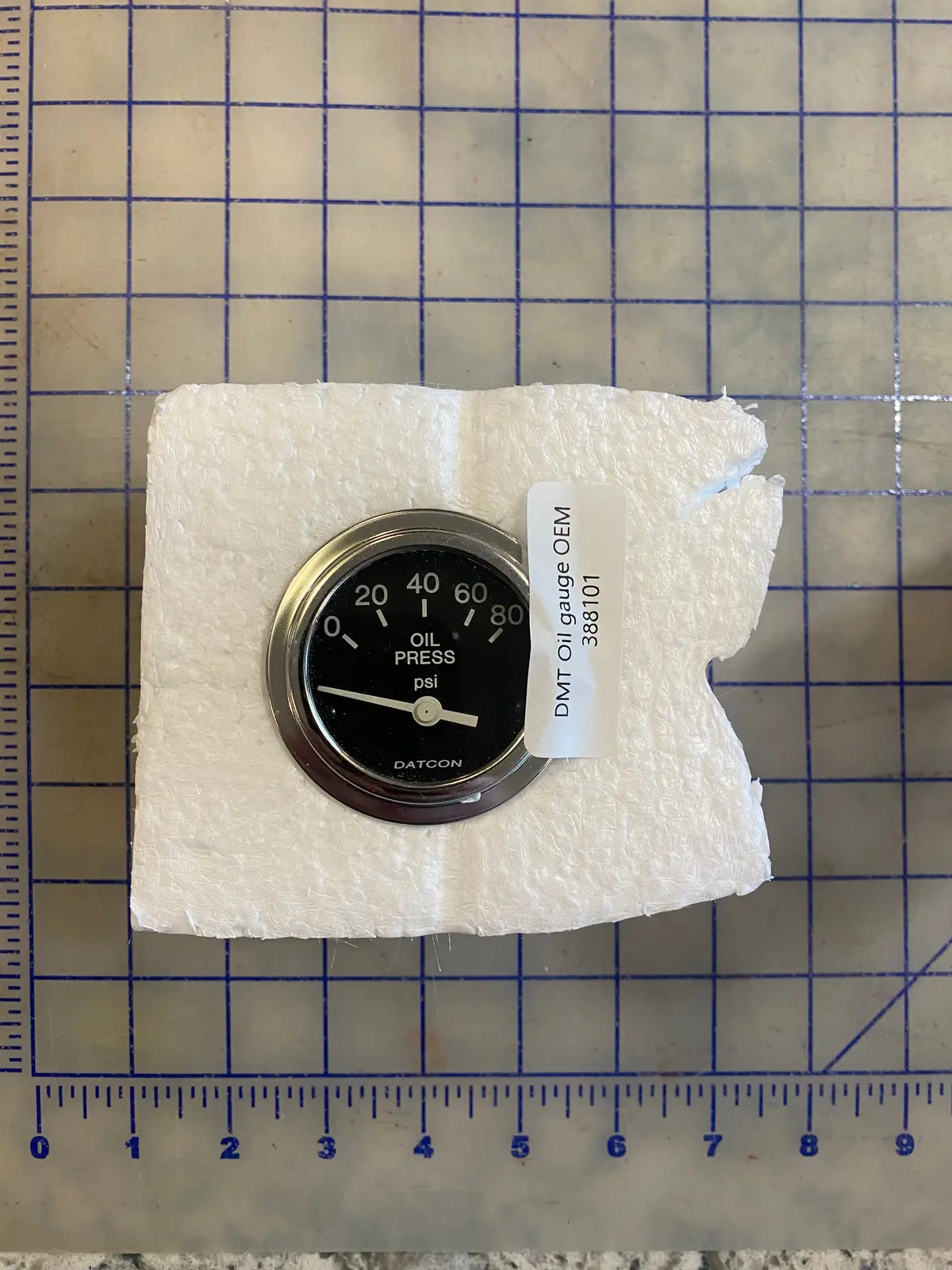 388101 Oil Pressure Gauge, Dmt Generators With A 12 Volt System 1