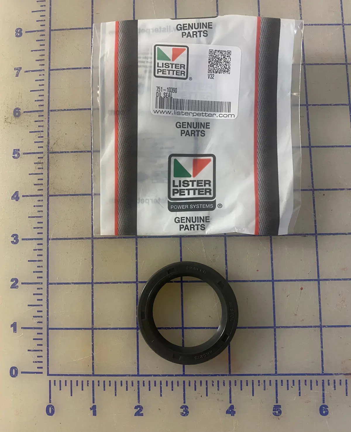 751-10390 Gear End Oil Seal, Used On The Lister Petter Lpa Lpw/S/G And The Lpw Marine Engines 1
