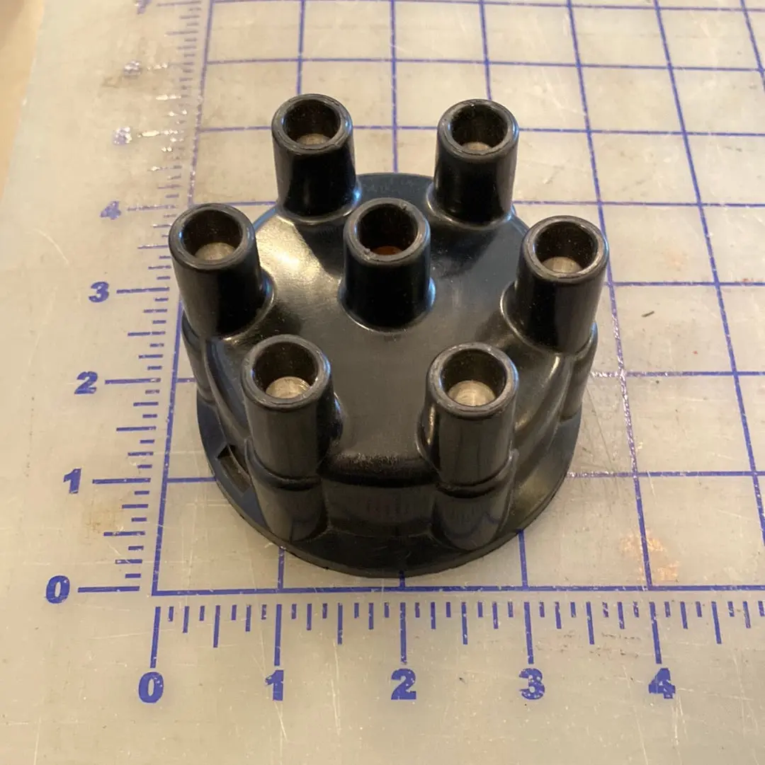 40-2504812 Distributor Cap Prestolite, Hercules G3400, 6 Cylinder. 1